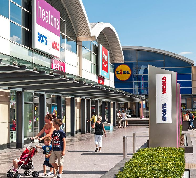 HEATONS & SPORTS WORLD OPEN FOR PRIVATE CHILDREN’S FOOTWEAR APPOINTMENTS